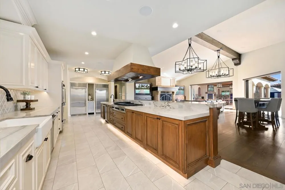 7031 Las Colinas Rancho Santa Fe, CA 92067