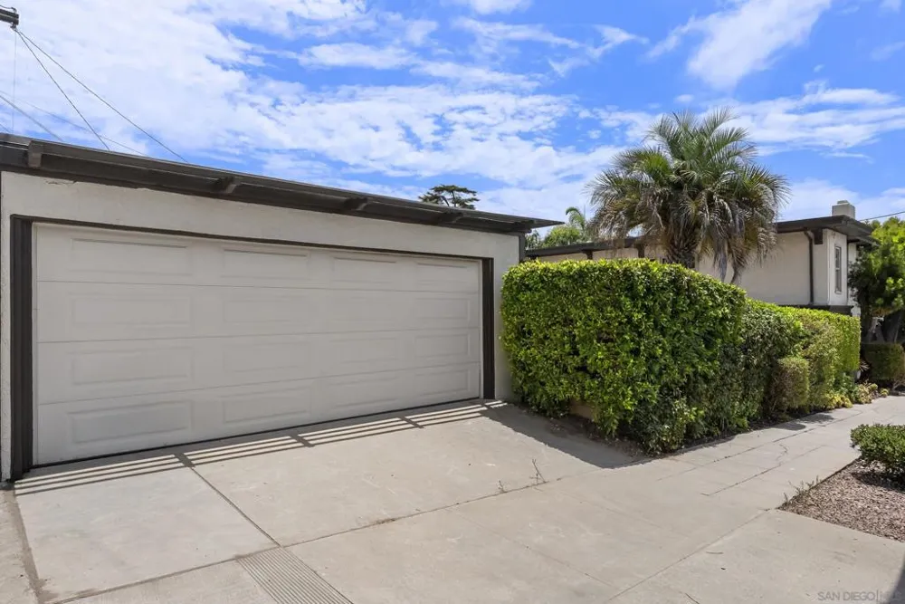 1896 Lyndon San Diego, CA 92103