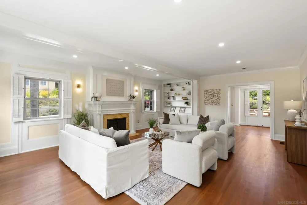 1896 Lyndon San Diego, CA 92103