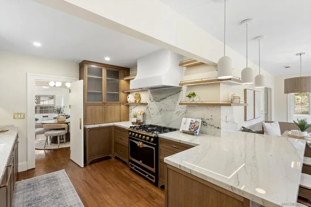 1896 Lyndon San Diego, CA 92103