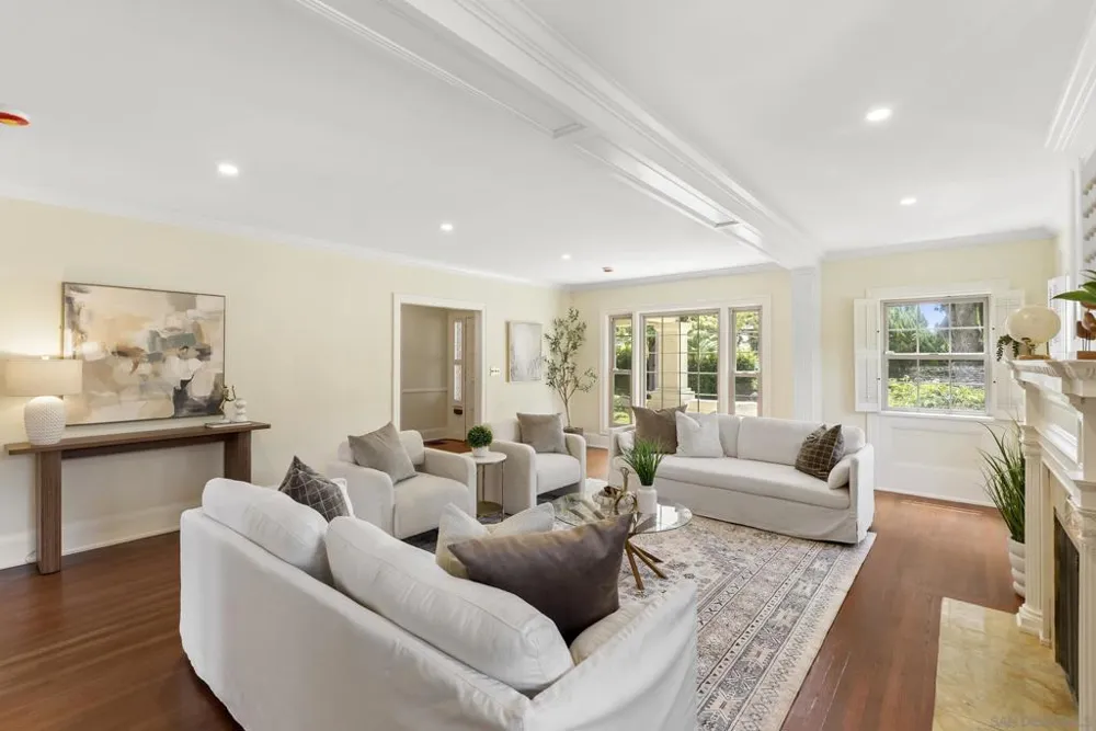 1896 Lyndon San Diego, CA 92103