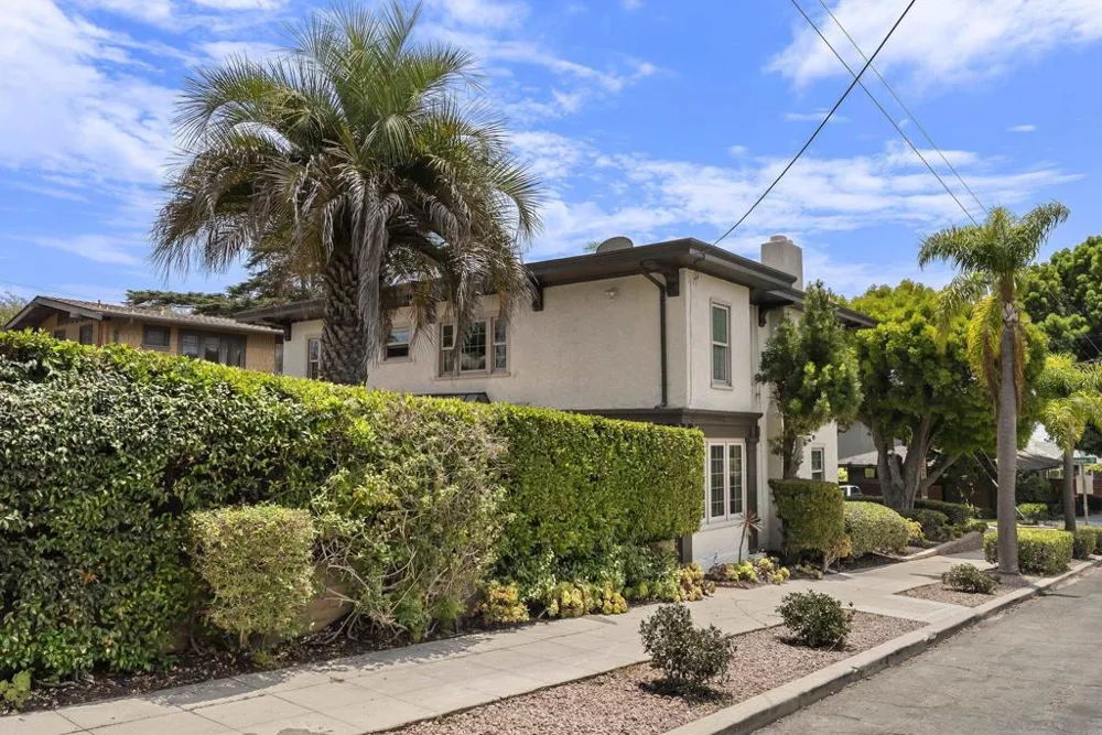 1896 Lyndon San Diego, CA 92103