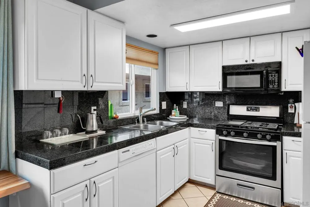 4523 College Way #H San Diego, CA 92115