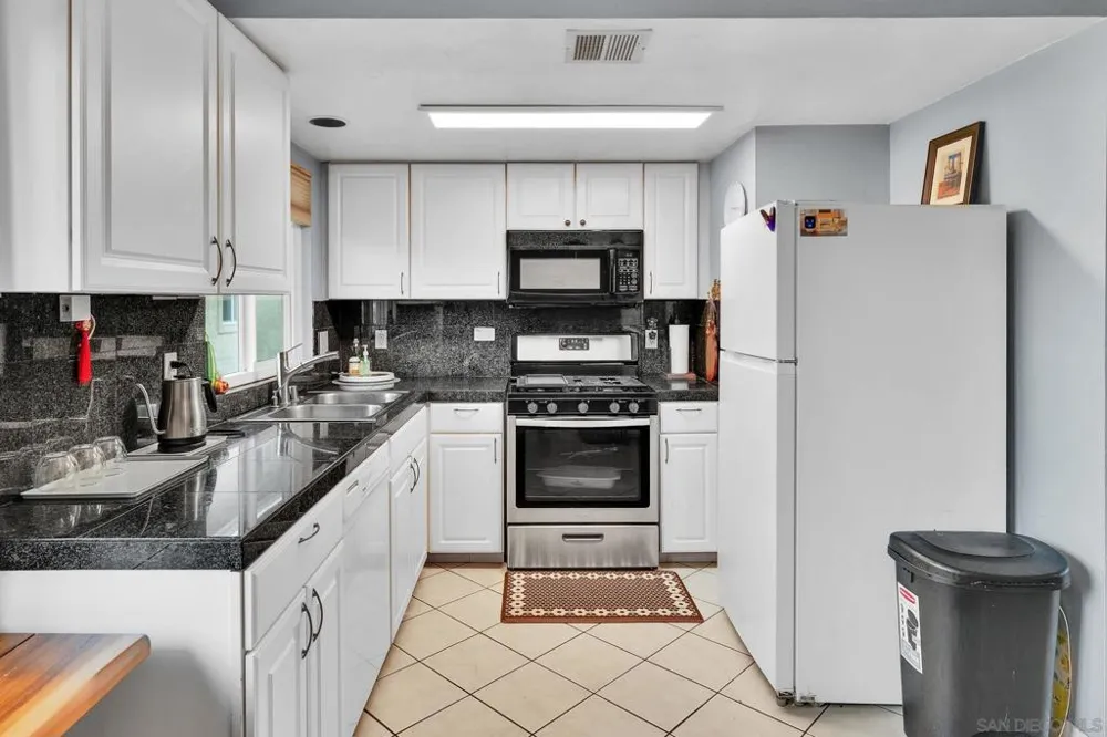 4523 College Way #H San Diego, CA 92115