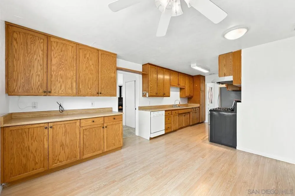 12509 Taunt Rd. Poway, CA 92064