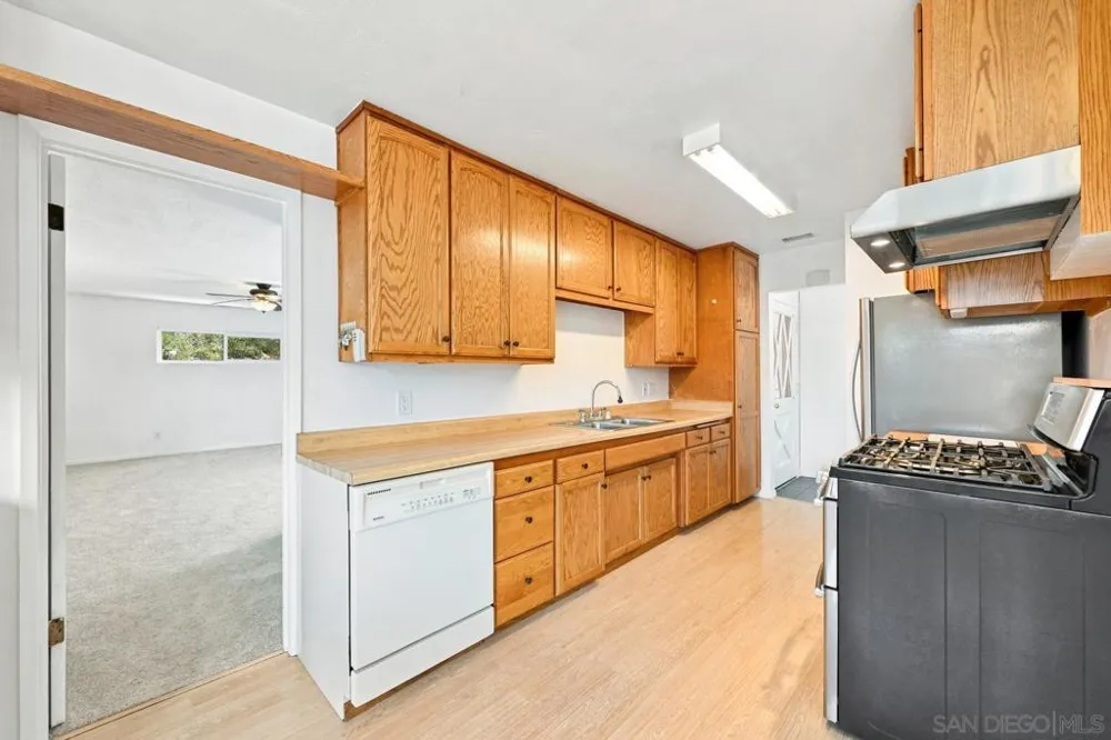 12509 Taunt Rd. Poway, CA 92064