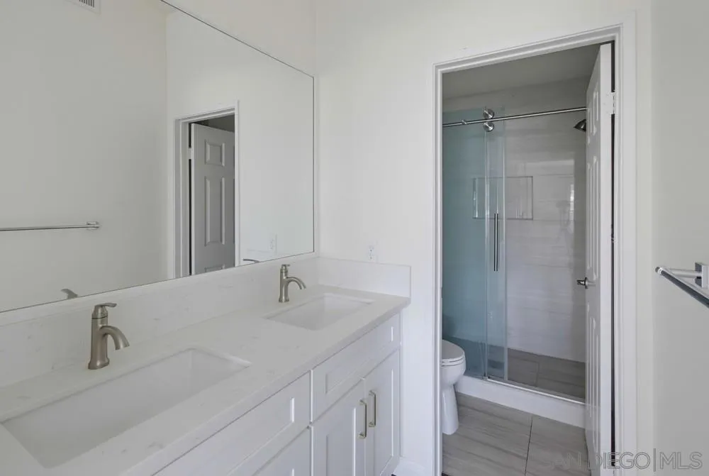 10330 Wateridge Circle #293 San Diego, CA 92121