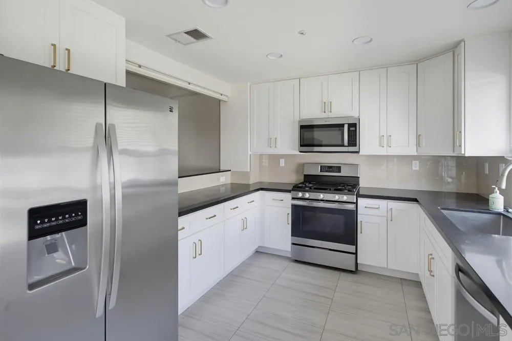 10330 Wateridge Circle #293 San Diego, CA 92121