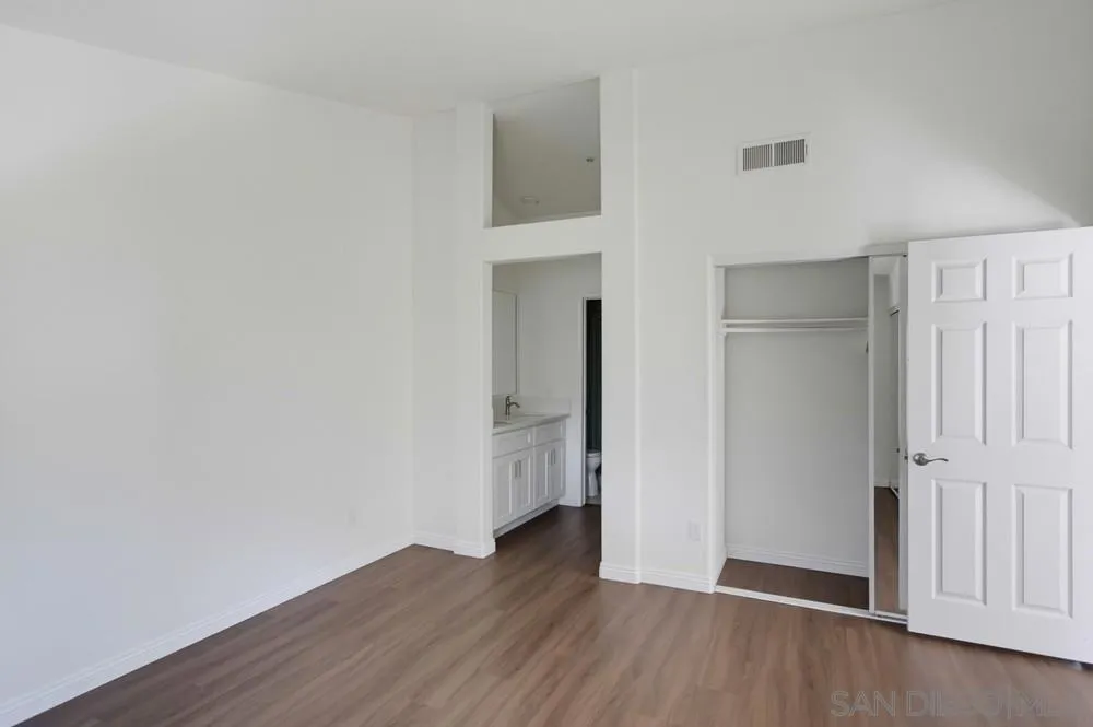 10330 Wateridge Circle #293 San Diego, CA 92121