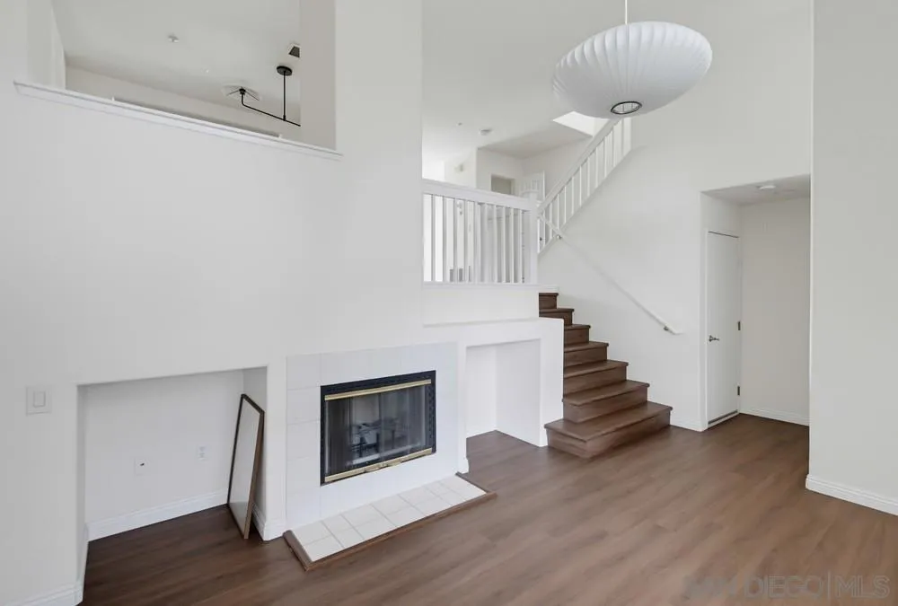 10330 Wateridge Circle #293 San Diego, CA 92121