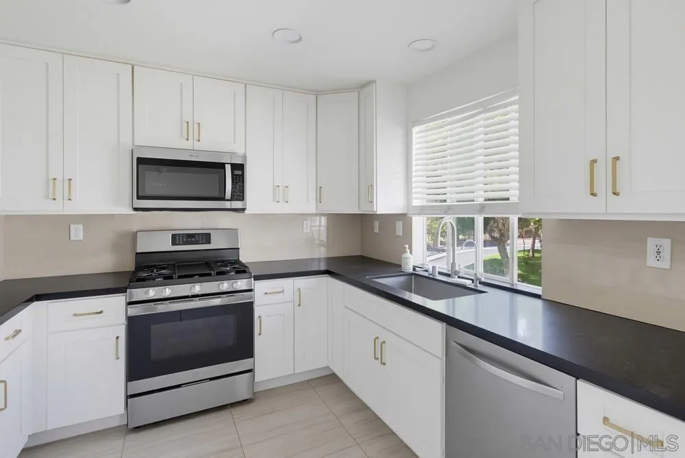 10330 Wateridge Circle #293 San Diego, CA 92121