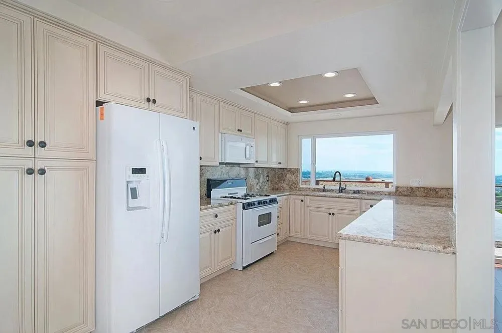 5415 Thunderbird La Jolla, CA 92037