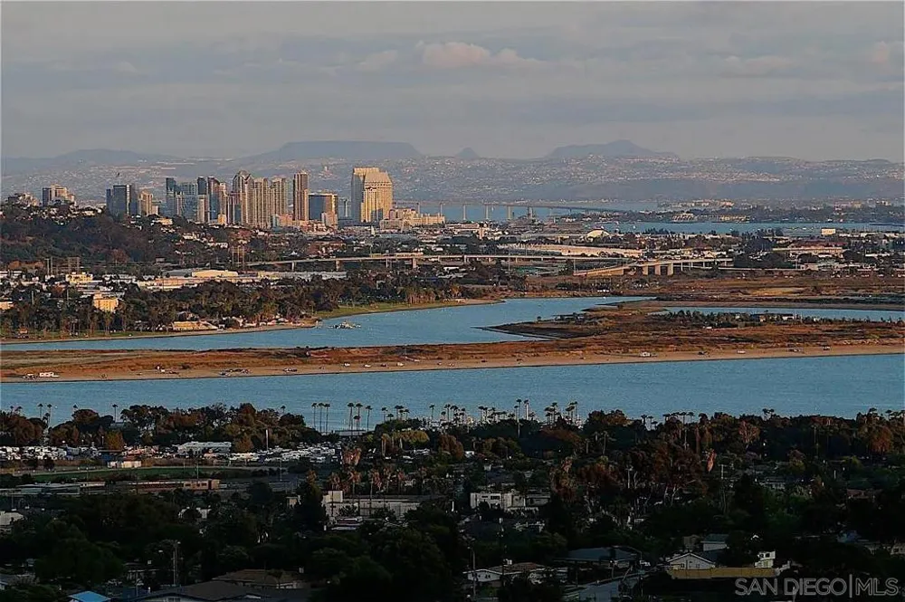 5415 Thunderbird La Jolla, CA 92037