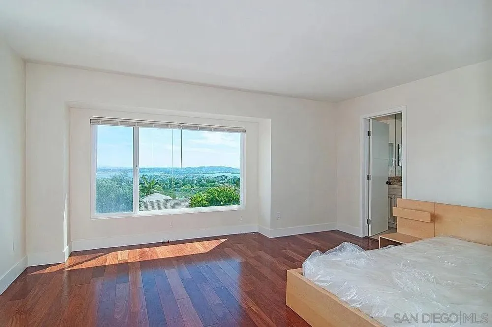 5415 Thunderbird La Jolla, CA 92037
