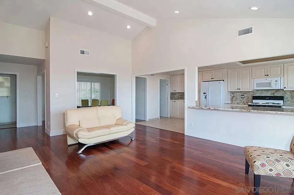 5415 Thunderbird La Jolla, CA 92037