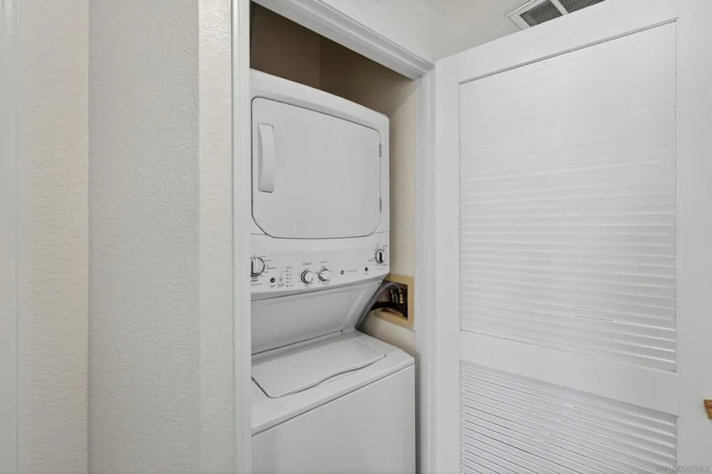 1040 S San Marino Way Anaheim, CA 92808
