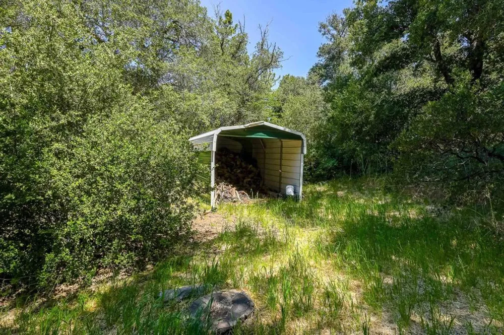 2727 Lakeview Dr Julian, CA 92036