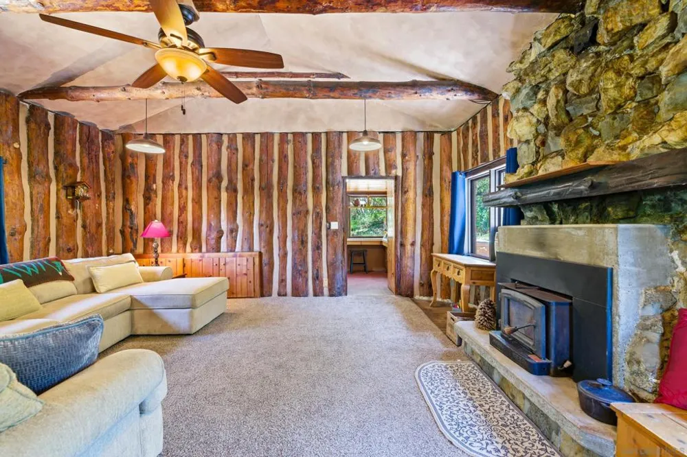 2727 Lakeview Dr Julian, CA 92036