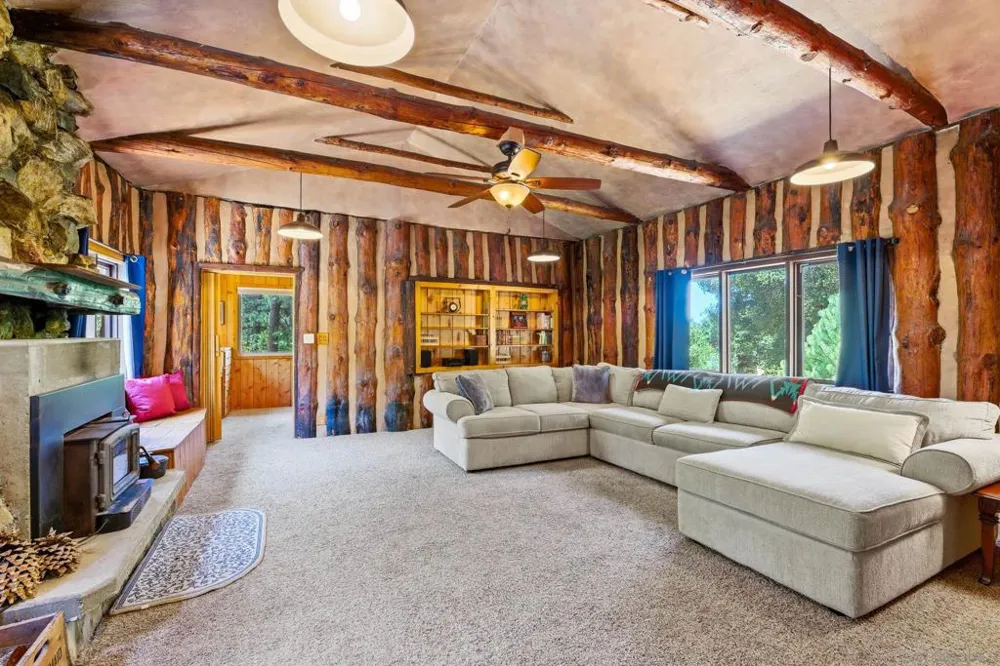2727 Lakeview Dr Julian, CA 92036