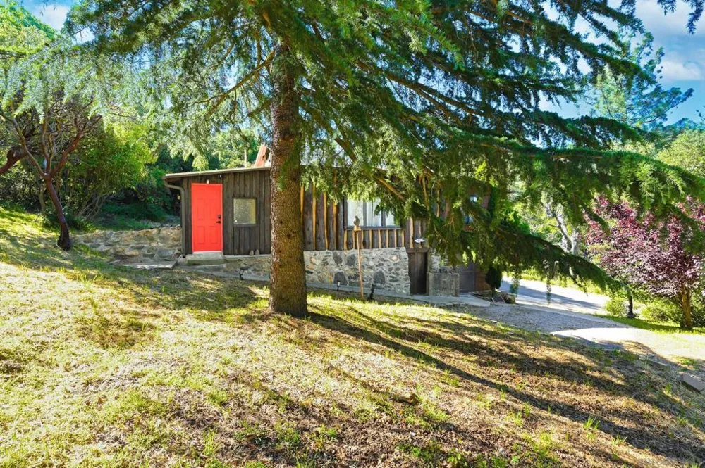 2727 Lakeview Dr Julian, CA 92036