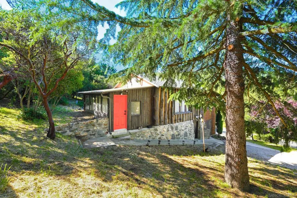 2727 Lakeview Dr Julian, CA 92036