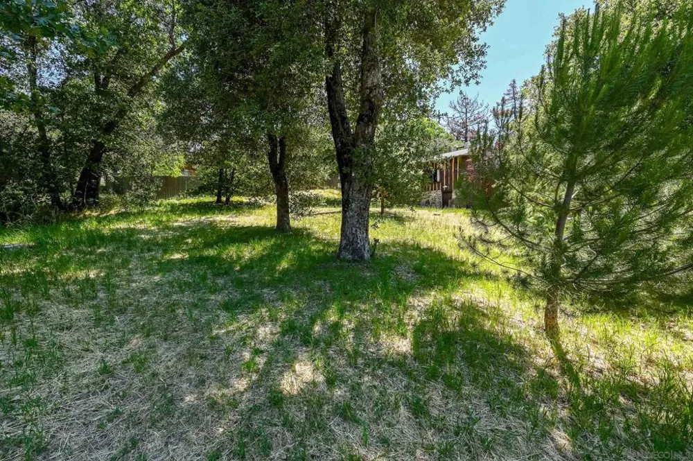 2727 Lakeview Dr Julian, CA 92036