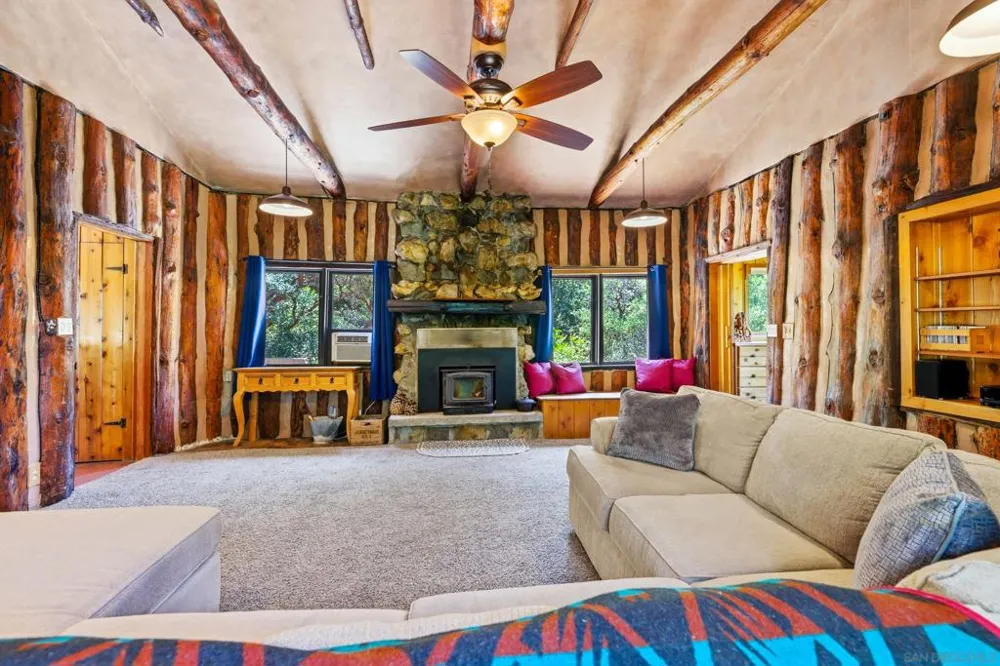 2727 Lakeview Dr Julian, CA 92036