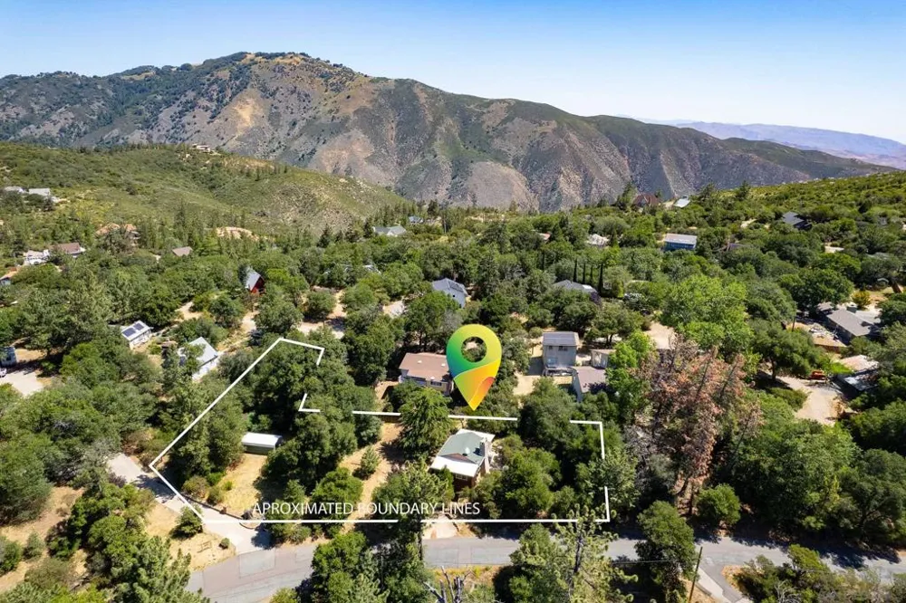 2727 Lakeview Dr Julian, CA 92036