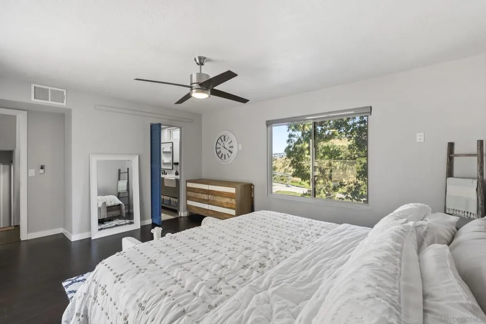 5459 Caminito Borde San Diego, CA 92108