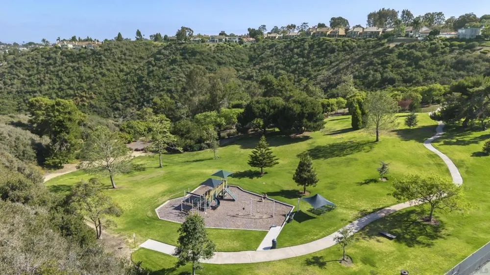 6567 Caminito Catalan La Jolla, CA 92037