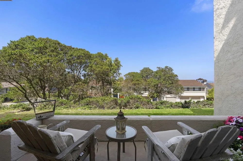 6567 Caminito Catalan La Jolla, CA 92037