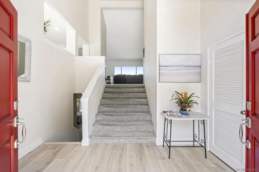 6567 Caminito Catalan La Jolla, CA 92037