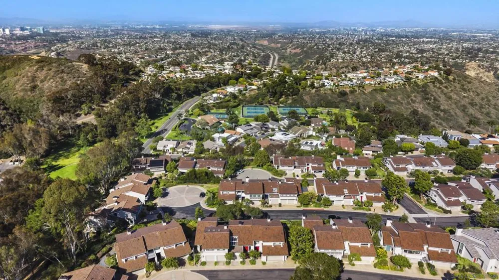 6567 Caminito Catalan La Jolla, CA 92037