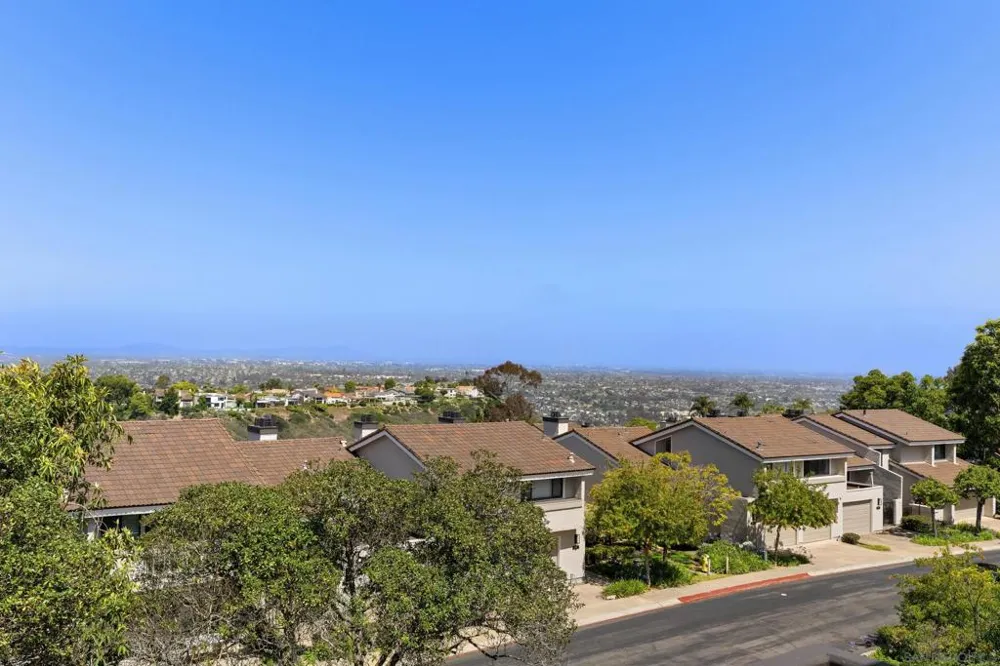 6567 Caminito Catalan La Jolla, CA 92037