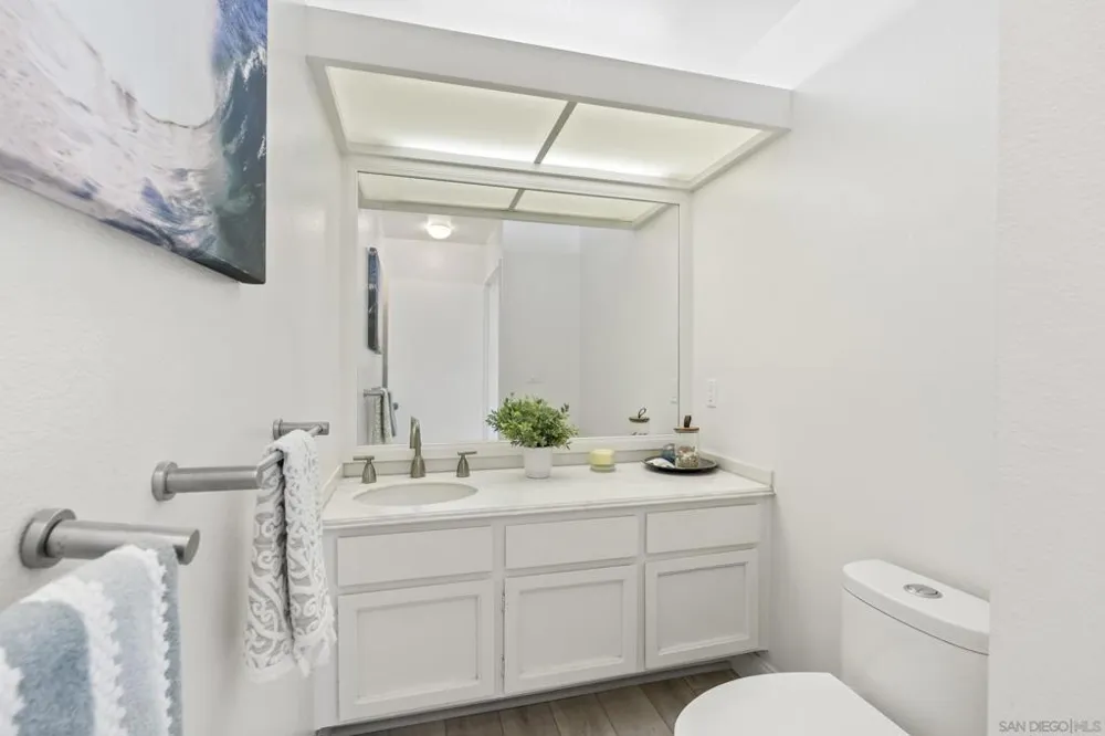 6567 Caminito Catalan La Jolla, CA 92037