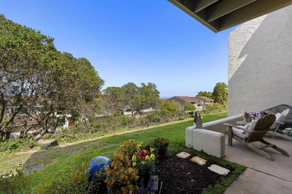 6567 Caminito Catalan La Jolla, CA 92037