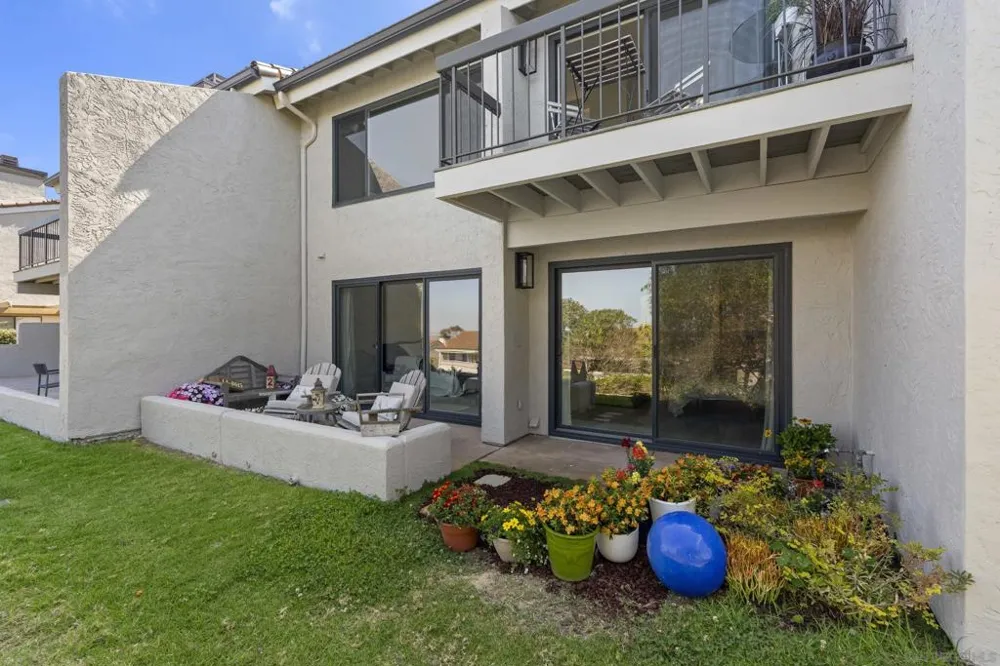 6567 Caminito Catalan La Jolla, CA 92037