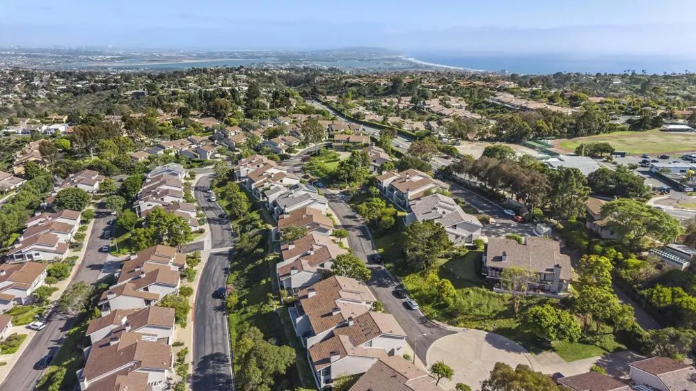 6567 Caminito Catalan La Jolla, CA 92037