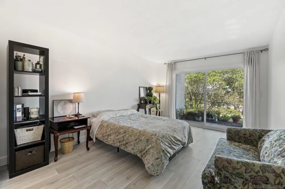 6567 Caminito Catalan La Jolla, CA 92037