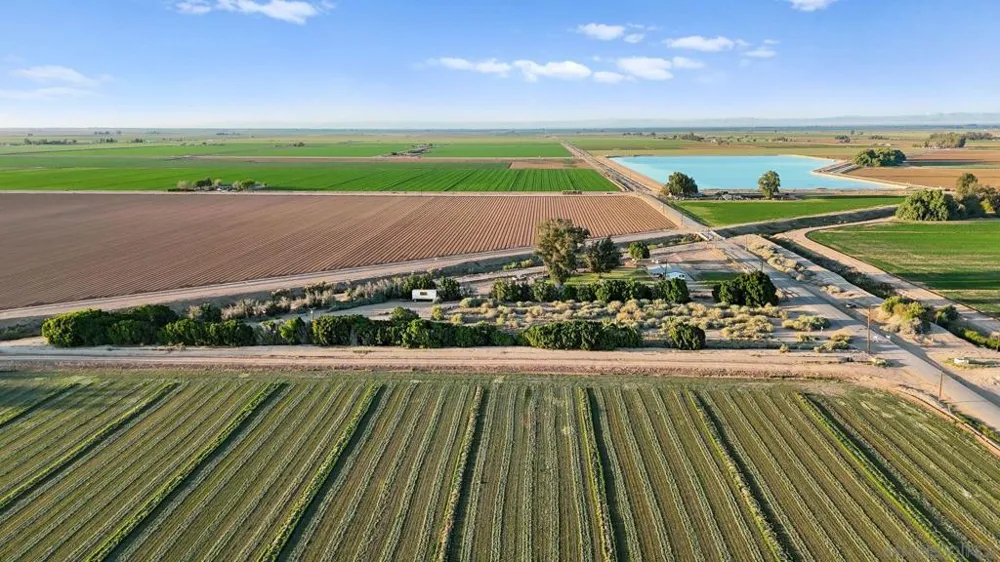 2465 Meloland Rd El Centro, CA 92243