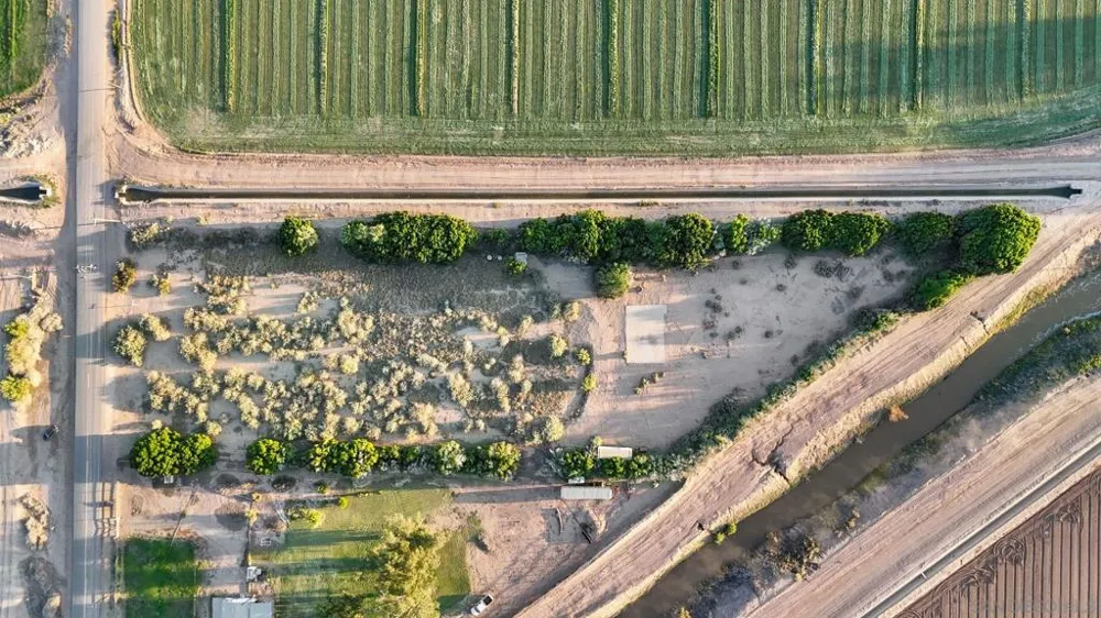 2465 Meloland Rd El Centro, CA 92243