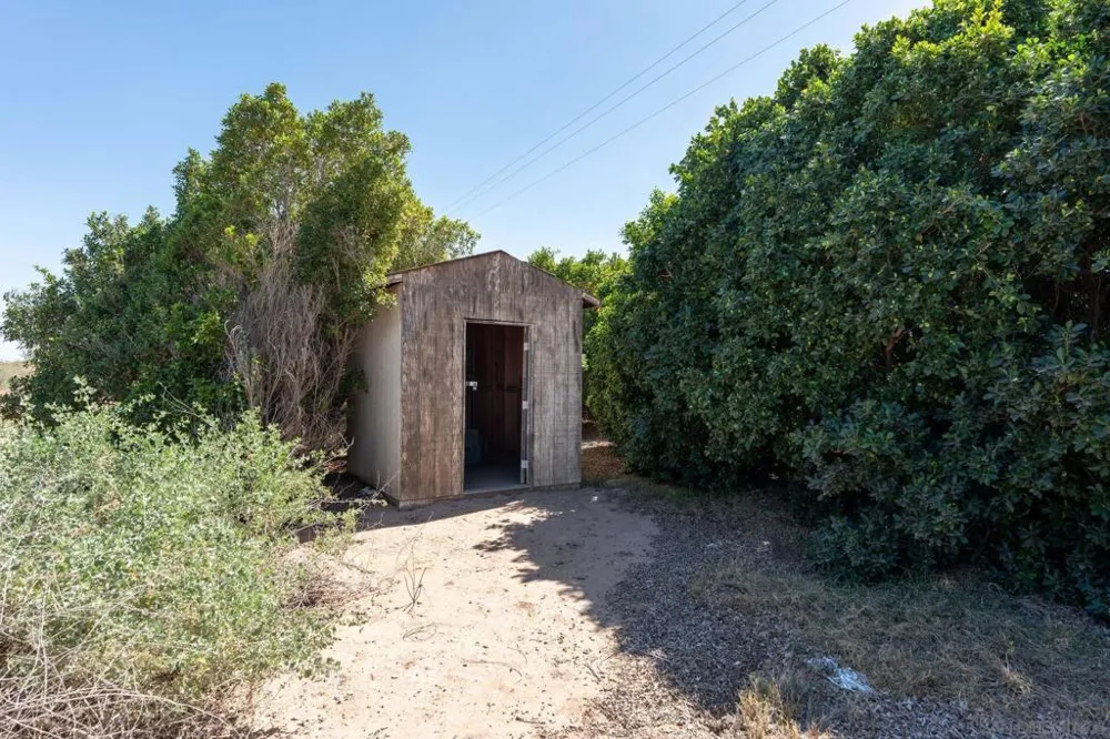 2465 Meloland Rd El Centro, CA 92243