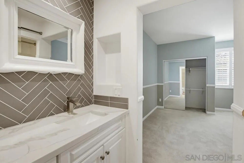 3643 Jetty Point Carlsbad, CA 92010
