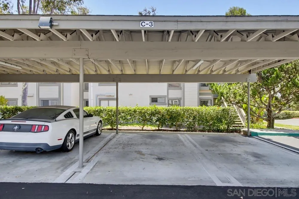 1965 Wellington Ln #2 Vista, CA 92081