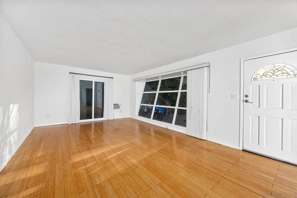 5151 Ewing St San Diego, CA 92115