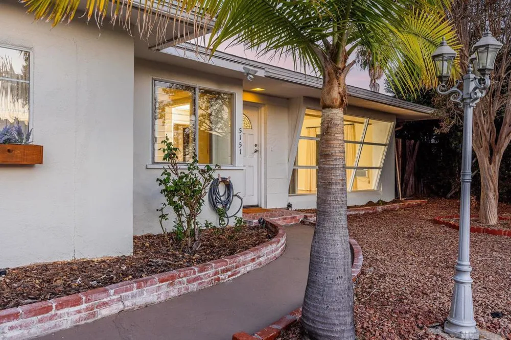 5151 Ewing St San Diego, CA 92115