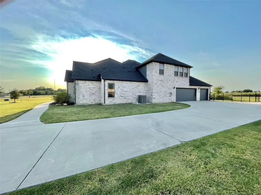 4223 Waterstone Estates Drive McKinney, TX 75071