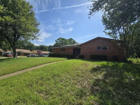 212 Longacre Lane