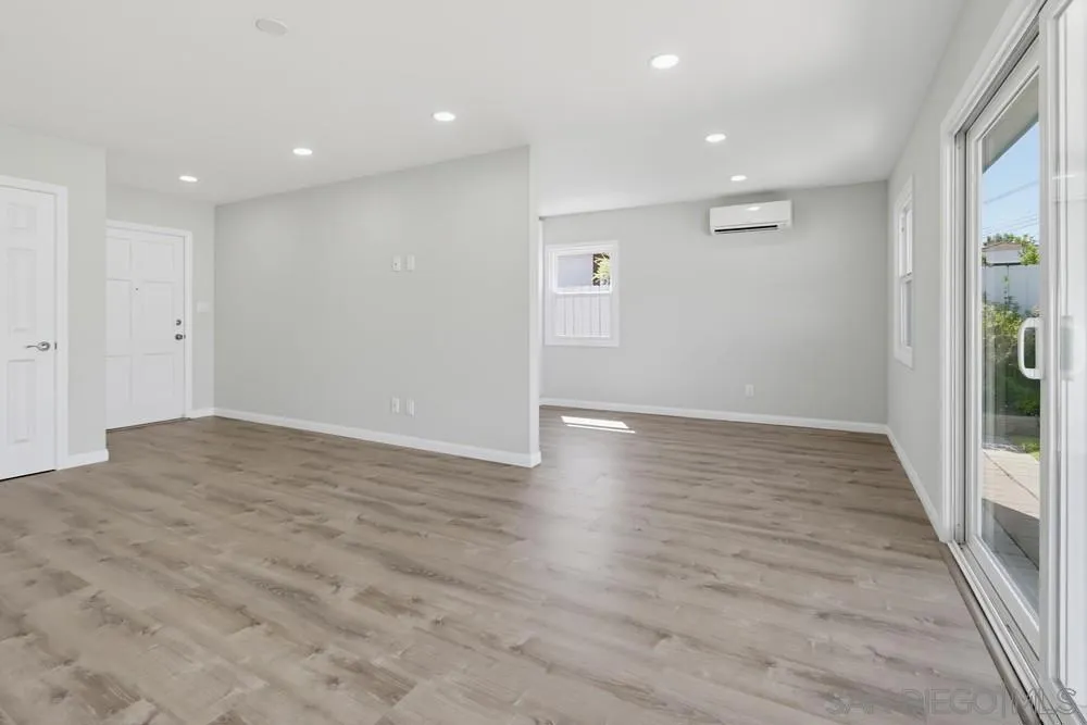 5609 Barclay Ave San Diego, CA 92120