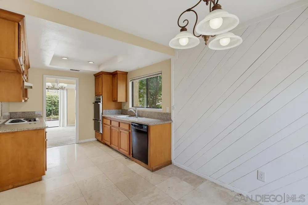 1731 Caminito Ardiente La Jolla, CA 92037